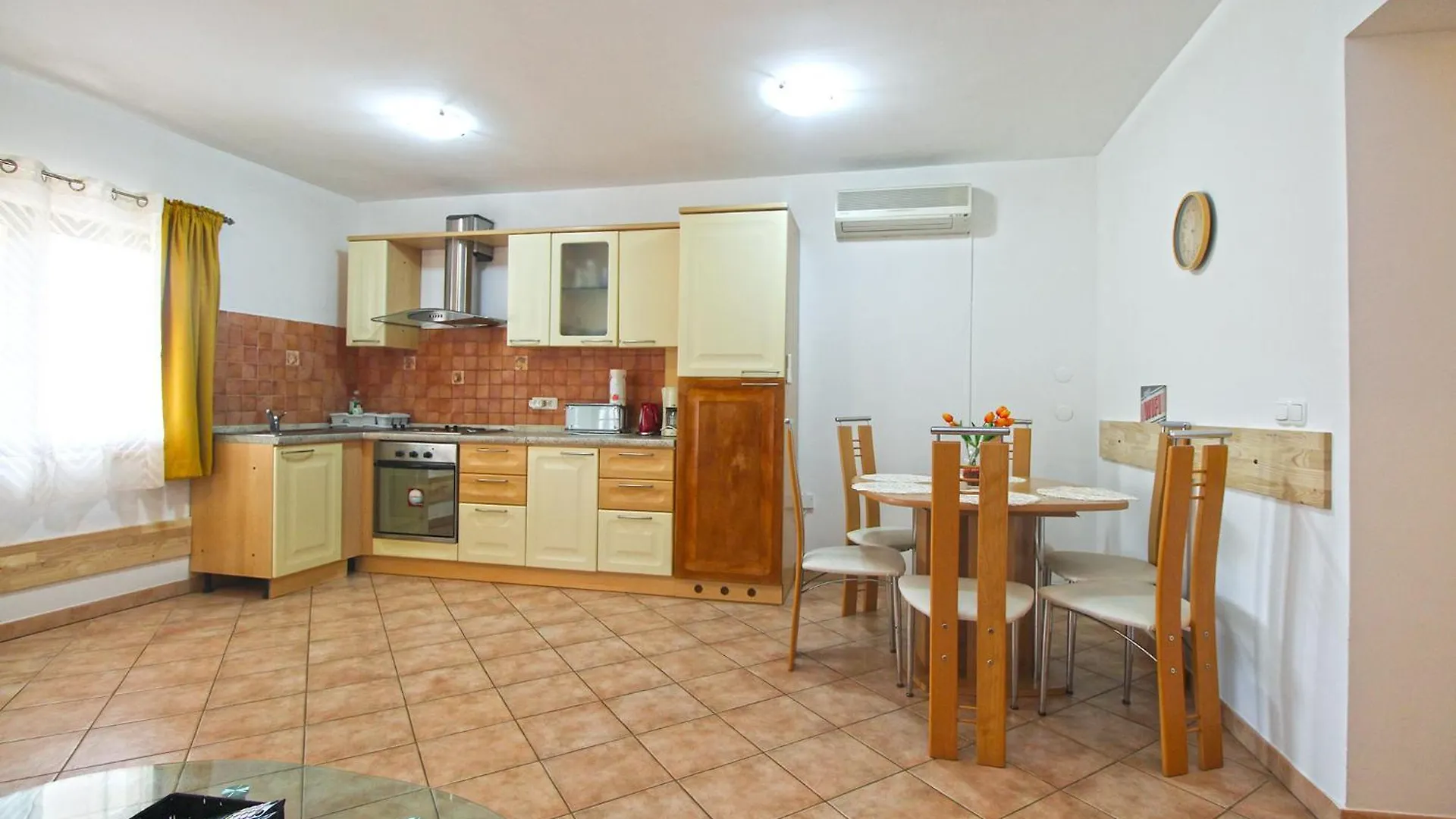 Apartments Richard 2319 Pjescana Uvala Croatia