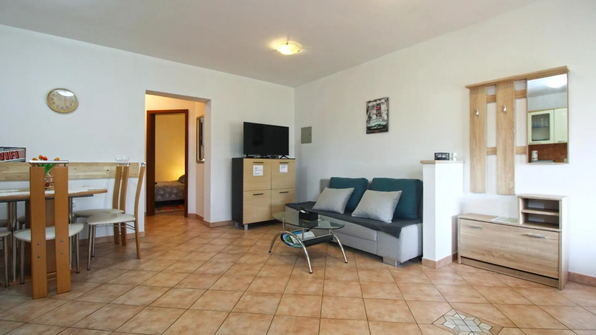 Apartments Richard 2319 Pjescana Uvala