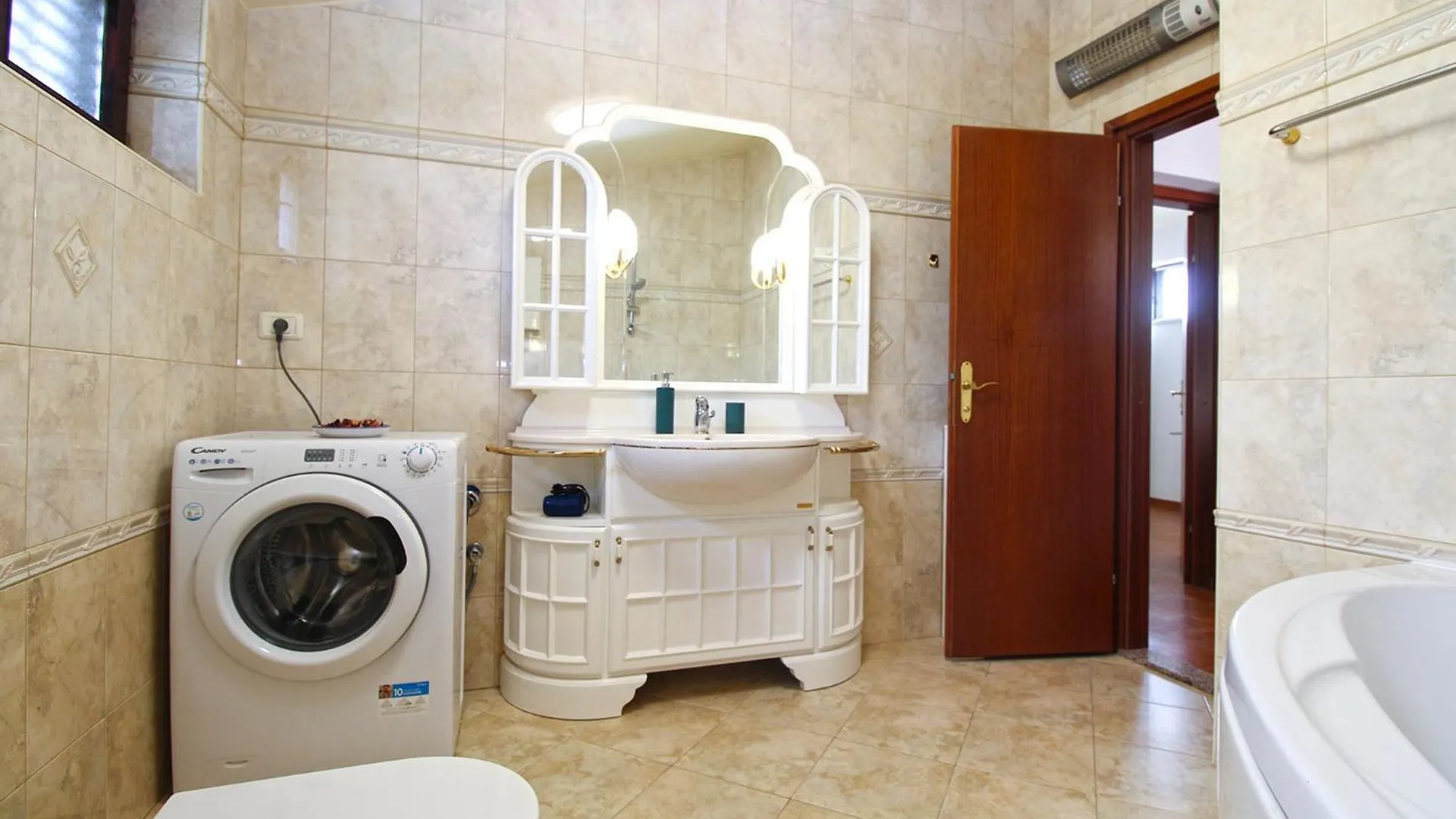 Apartments Richard 2319 Pjescana Uvala