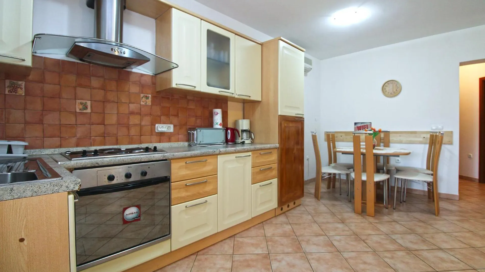 Apartments Richard 2319 Pjescana Uvala