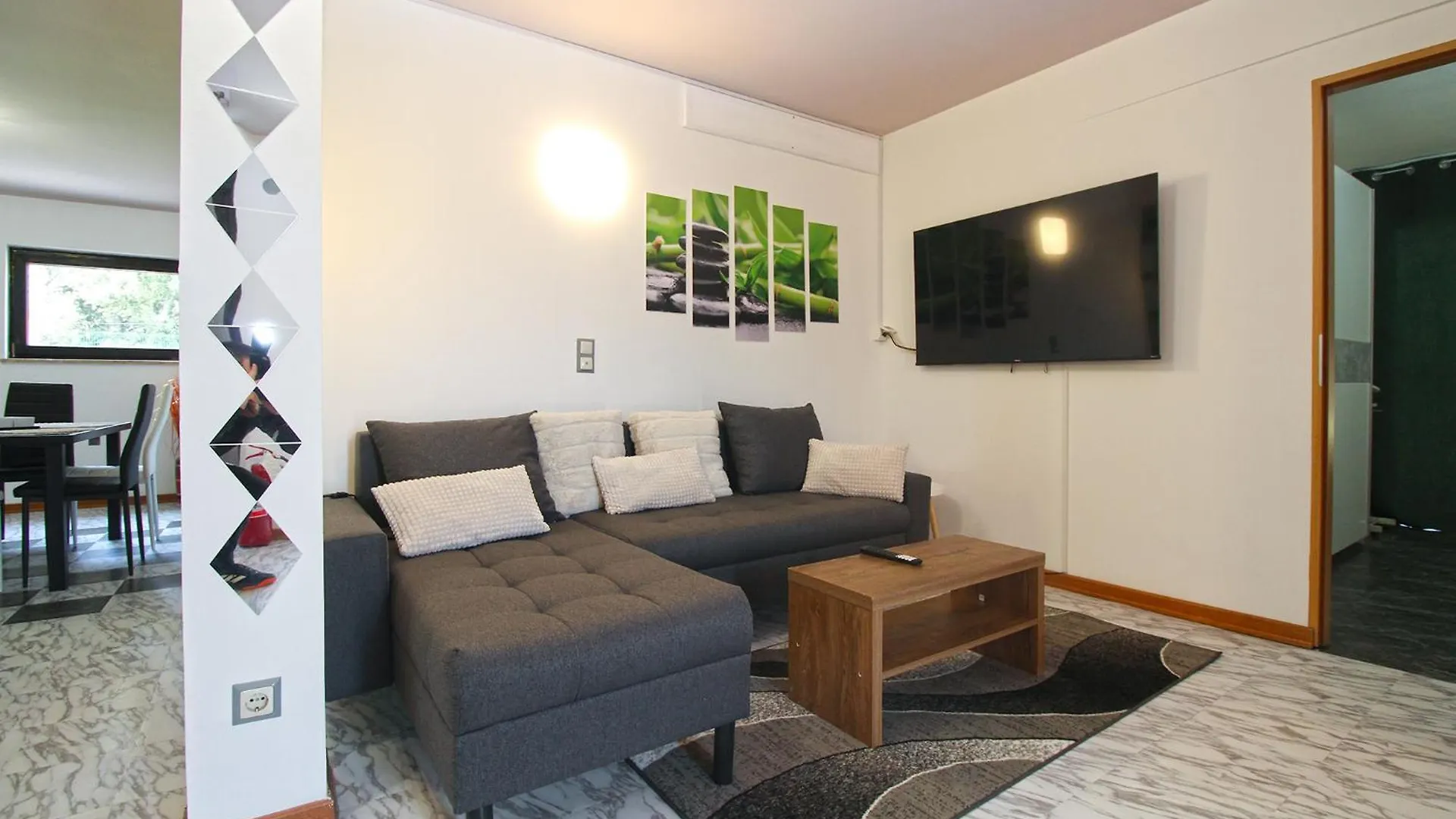 Apartments Richard 2319 Pjescana Uvala