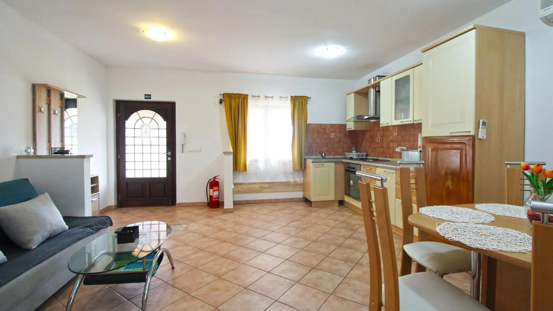 Apartments Richard 2319 Pjescana Uvala Croatia